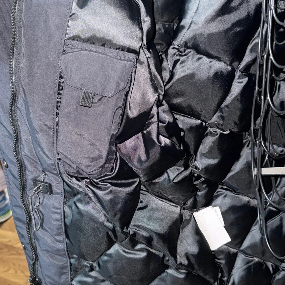 Eddie Bauer goose down jacket in a black color and XL Tall
1920 edition puffer - Picture 11 of 13